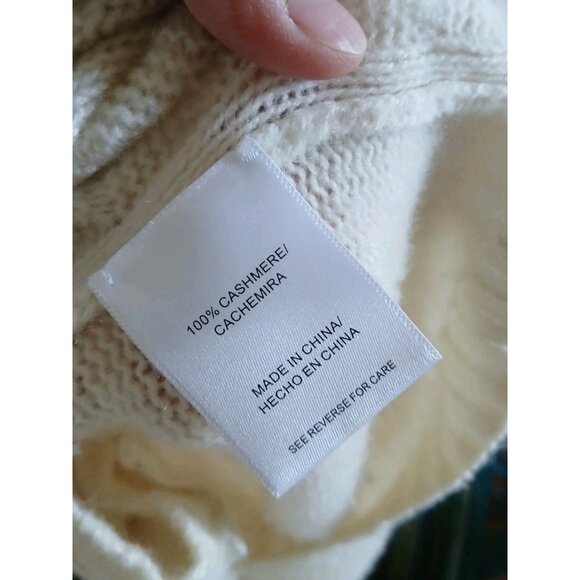 W. Cashmere 100% Cashmere Sweater Size Medium Cream Cable Knit Quiet Luxury - Picture 10 of 10